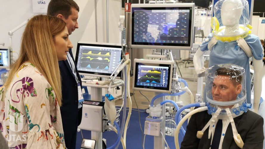 ESICM 2023 UTAS stand with ICU ventilators respiratory station